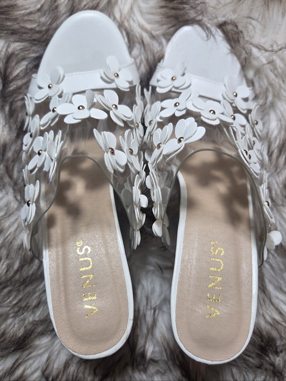 Venus clear white daisy heels
